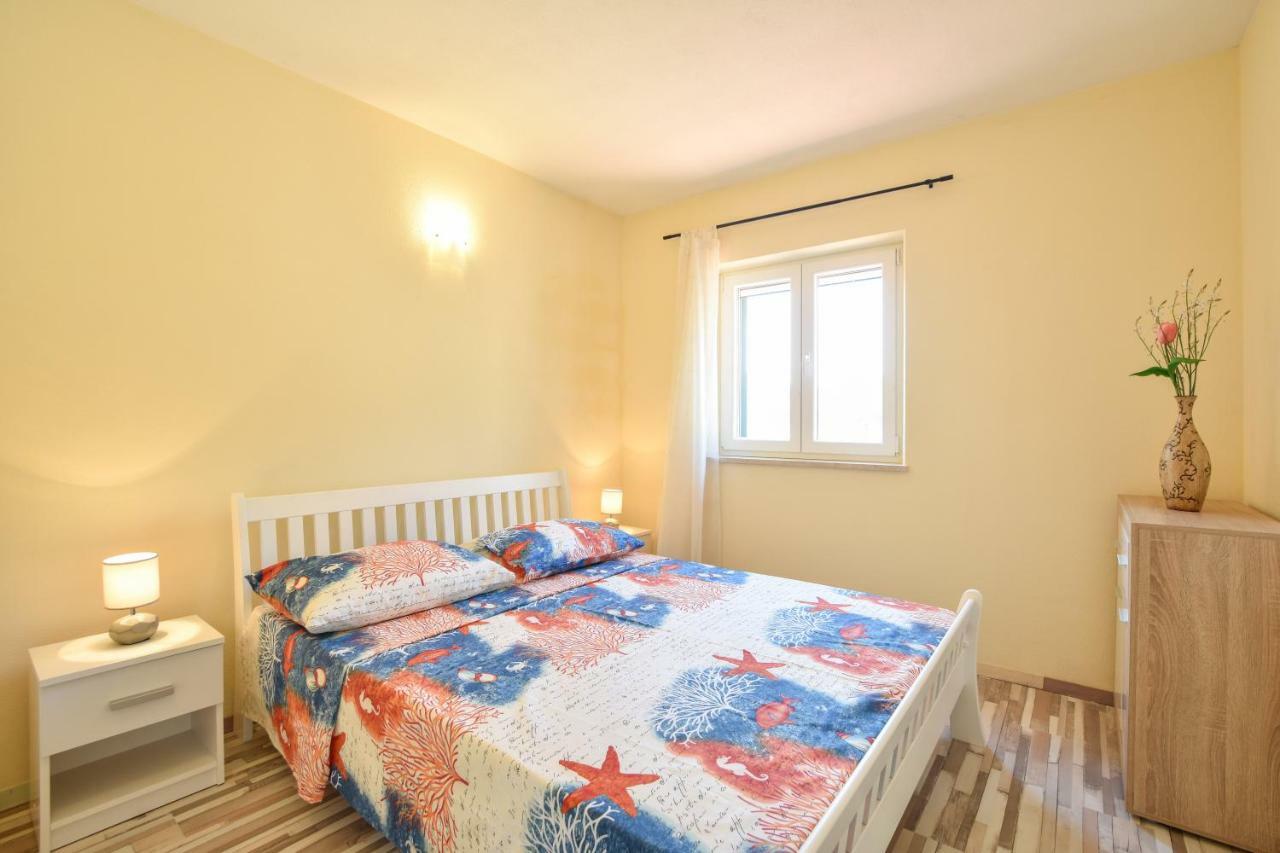 Apartment Mar 1 - Luxury Pucisca